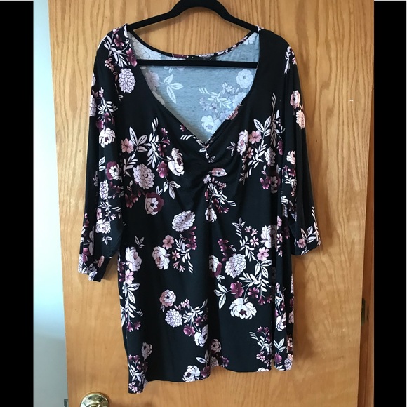 Tahari Tops - Plus size top